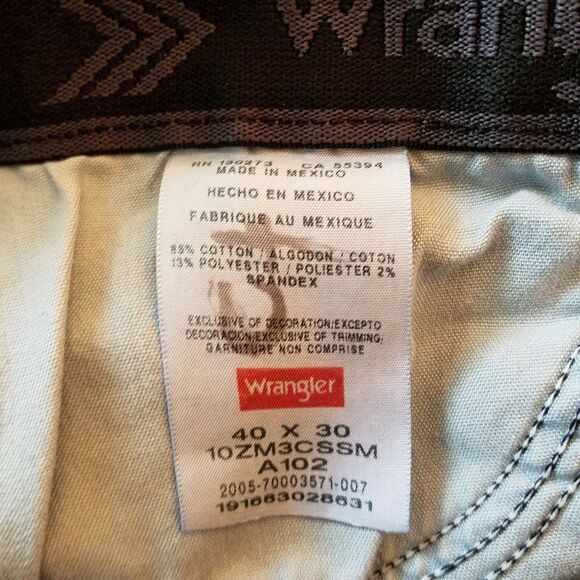 Wrangler Authentics Straight Fit Men’s Blue Denim Jeans Size 40x30 Elastic Waist - Picture 5 of 5